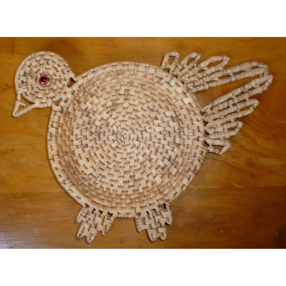 VTG Wicker Wall Decor Hanging Plate Baskets Boho Chicken Bird Mid Century Rattan
